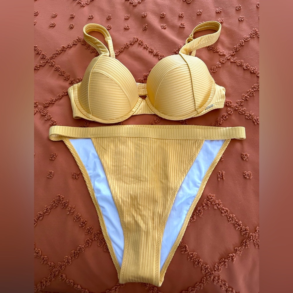 RIBBED BIKINI